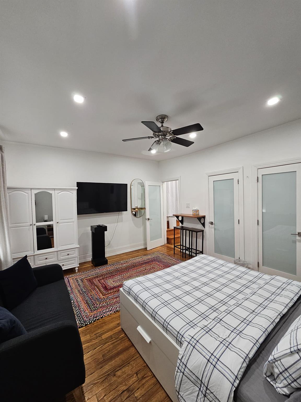 113 E 39th Street Property Photo 40