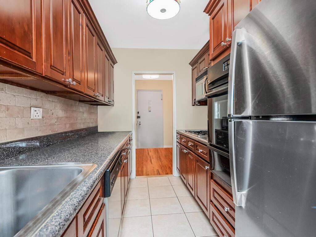3201 Grand Concourse 2e Property Photo 7