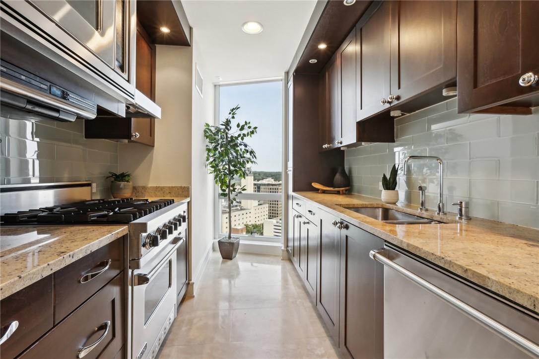 1 Renaissance Square 25a Property Photo 6