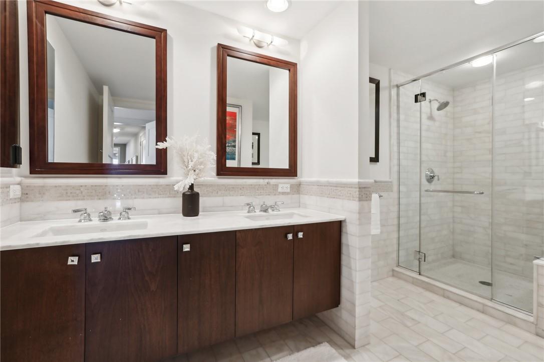 1 Renaissance Square 25a Property Photo 13
