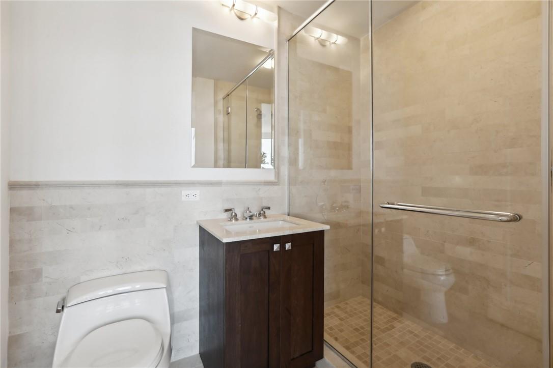 1 Renaissance Square 25a Property Photo 18