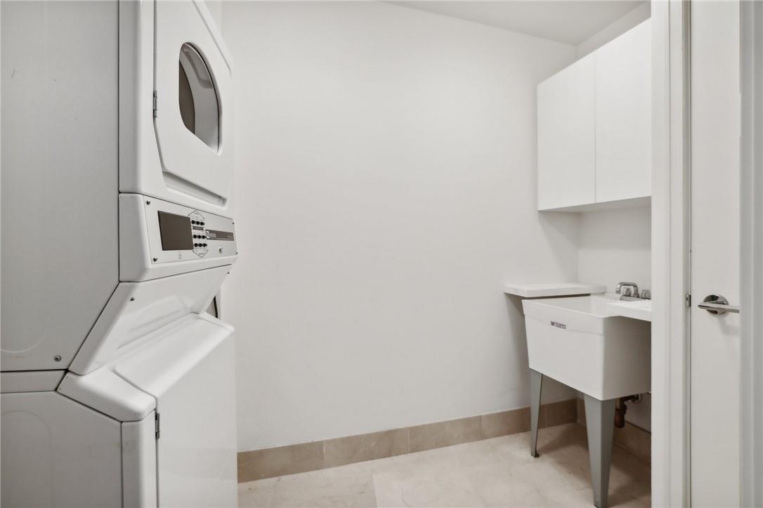 1 Renaissance Square 25a Property Photo 19