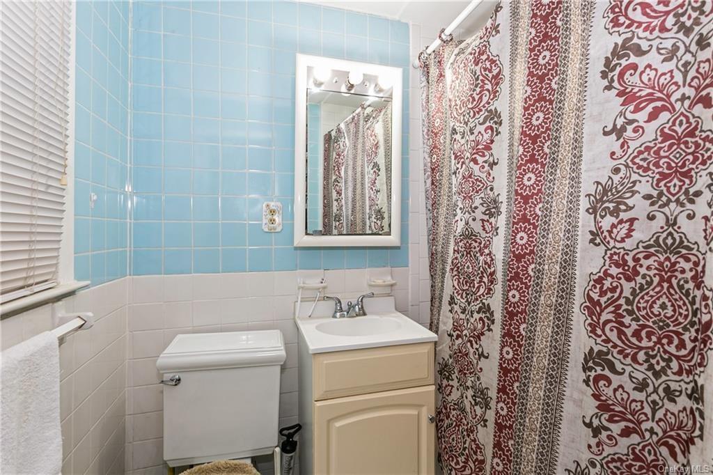 9 Locust Road Property Photo 5