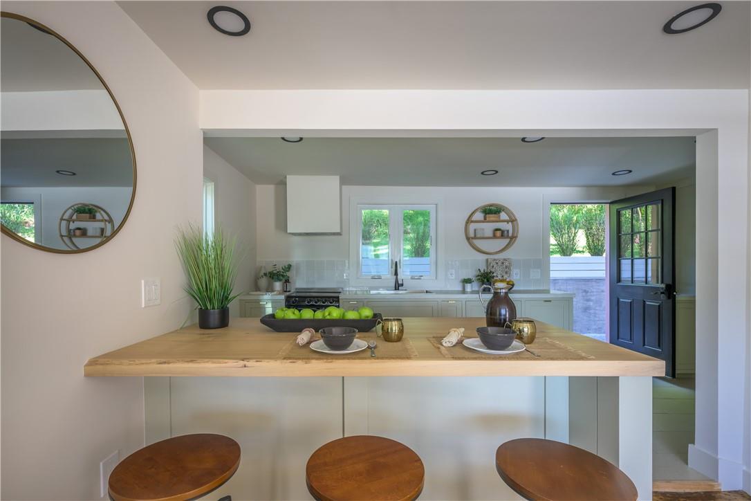 18 Riverside Avenue Property Photo 10