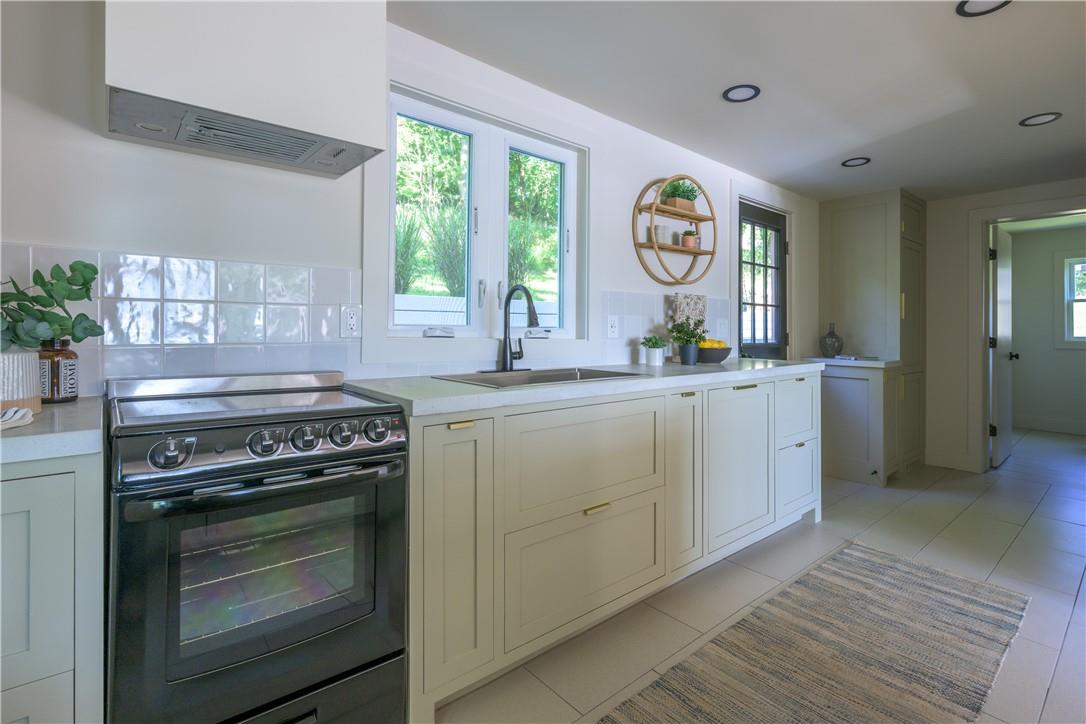 18 Riverside Avenue Property Photo 15