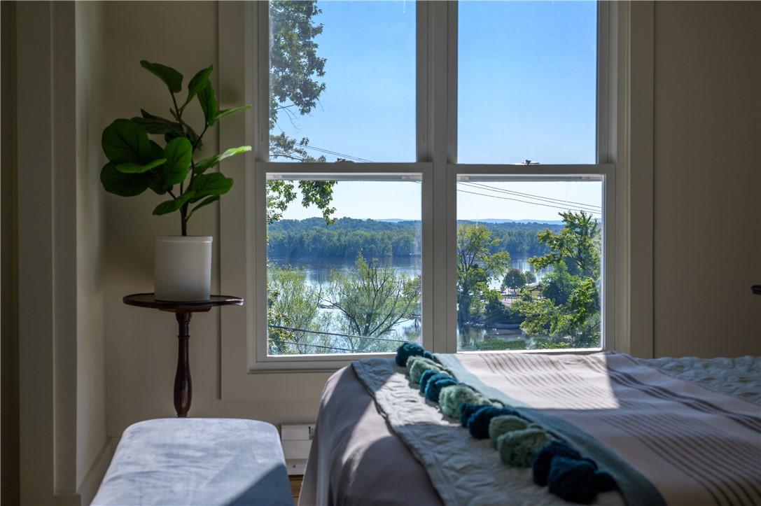 18 Riverside Avenue Property Photo 23