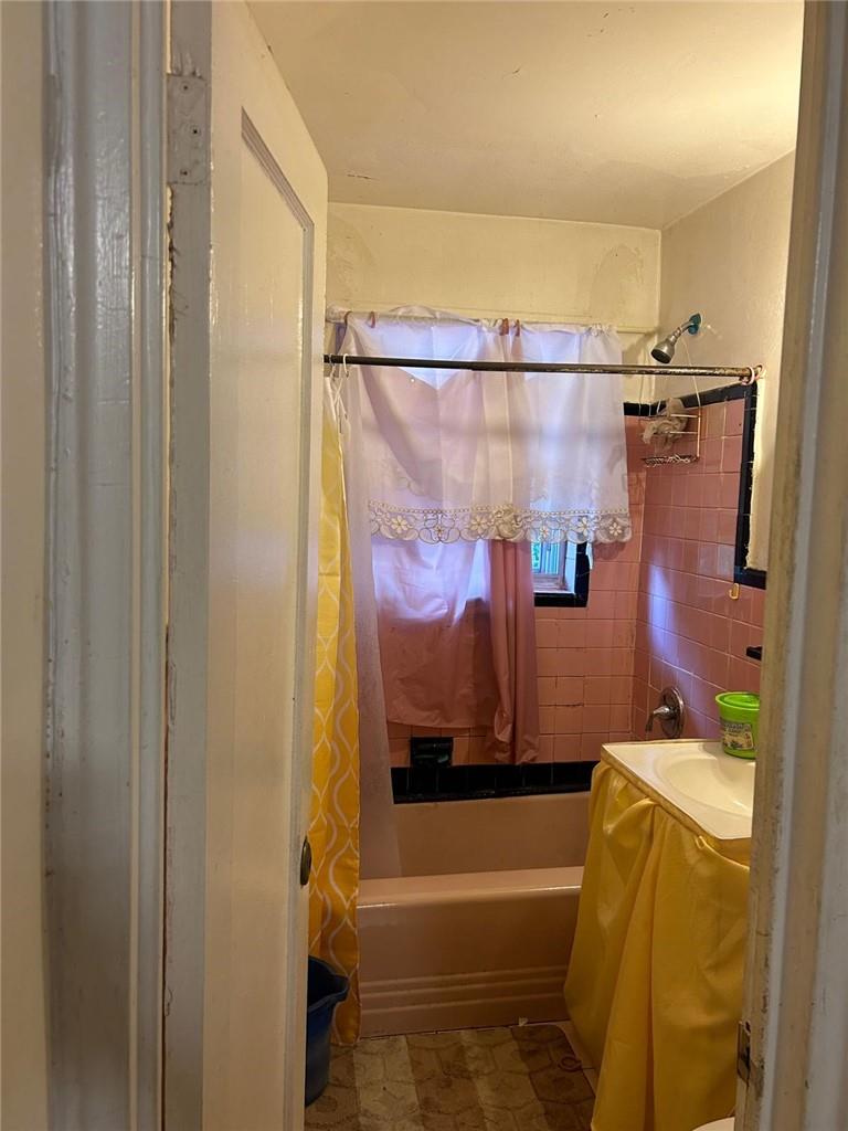 1476 Arnow Avenue Property Photo 7