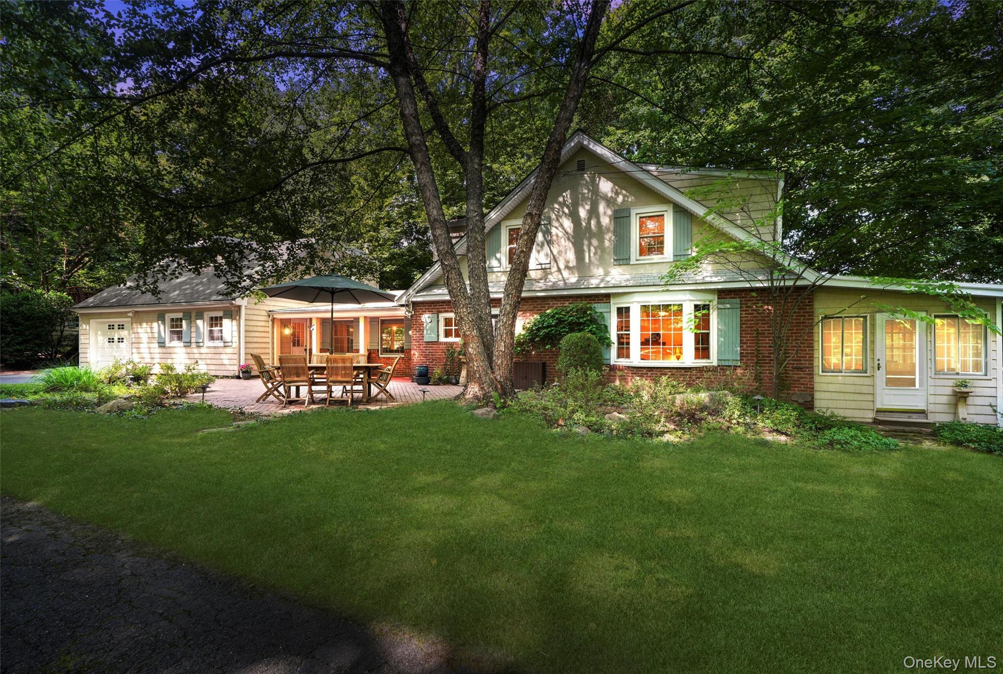 55 Van Orden Avenue Property Photo 1