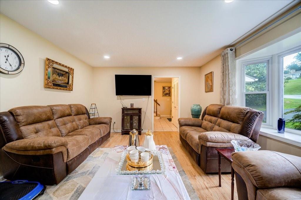 29 Hillview Drive Property Photo 18
