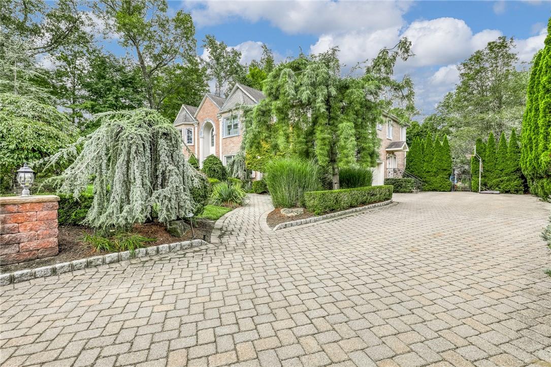 8 Van Winkle Road Property Photo 2