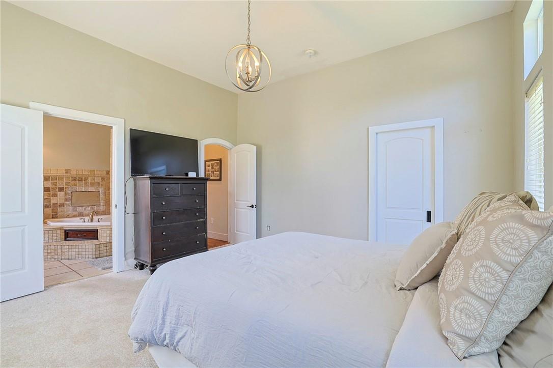 1577 Centre Road Property Photo 11