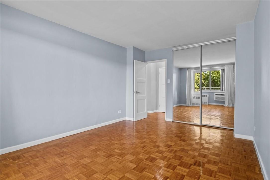 2575 Palisade Avenue 2j Property Photo 12