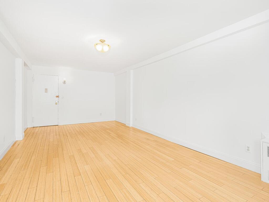377 N Broadway 209 Property Photo 12