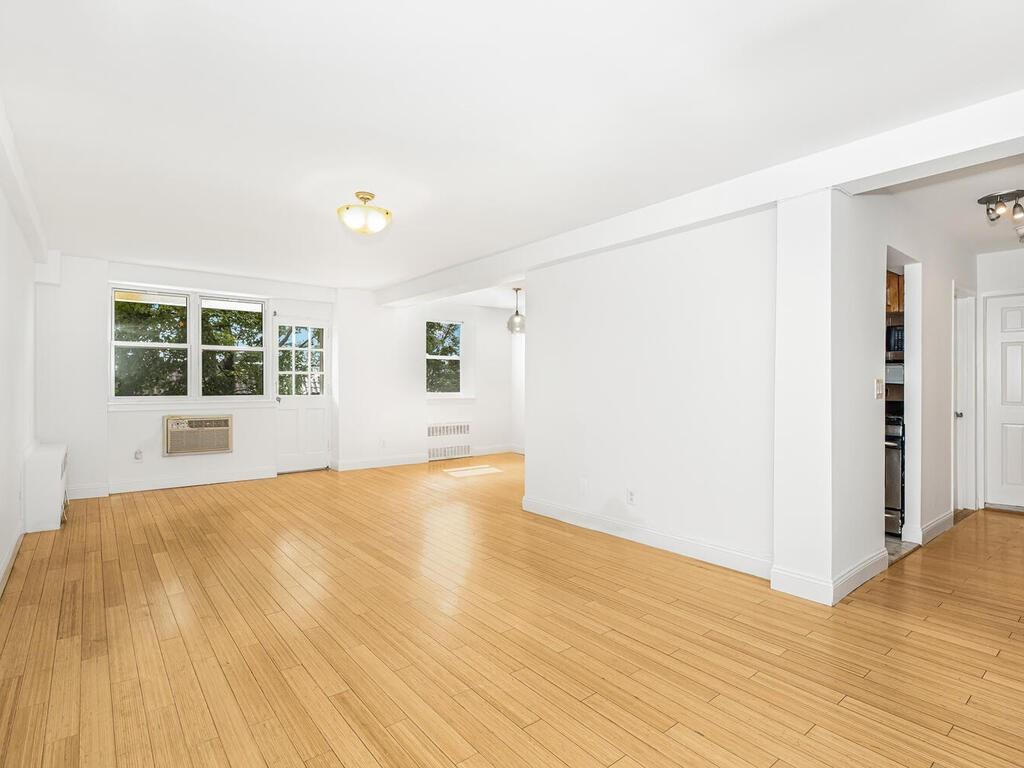377 N Broadway 209 Property Photo 16