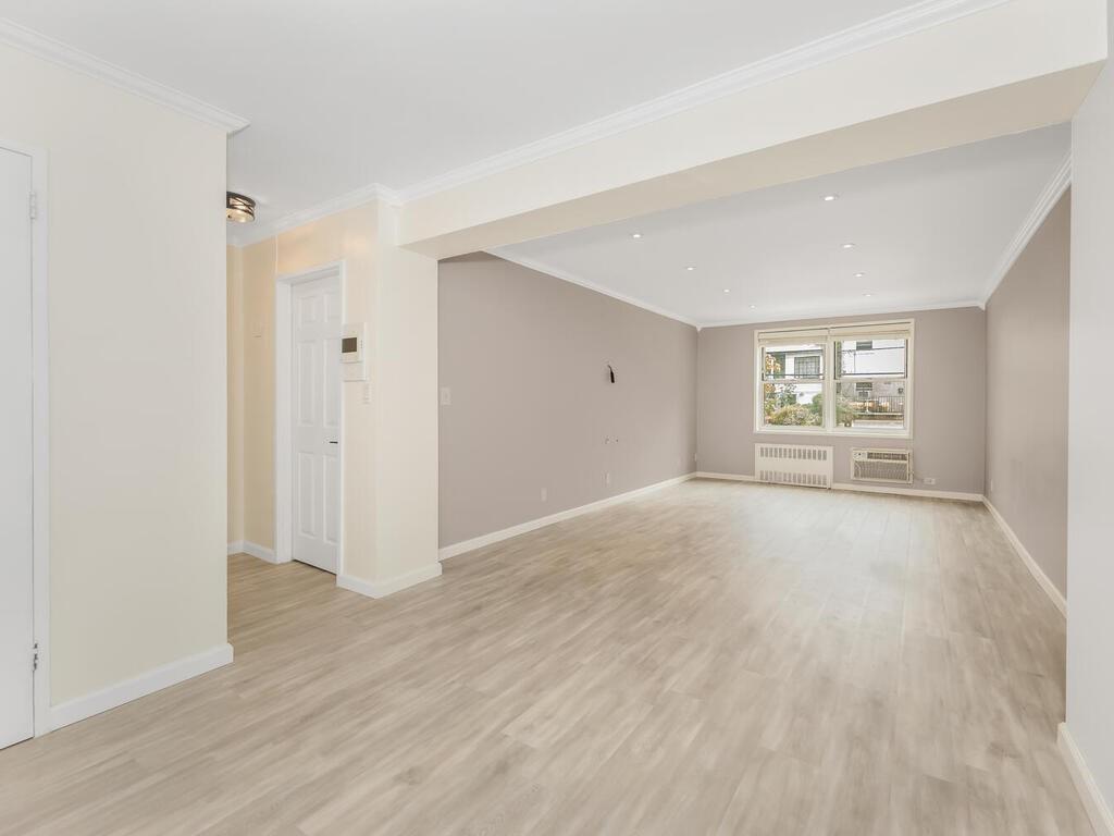 642 Locust Street 2d Property Photo 7