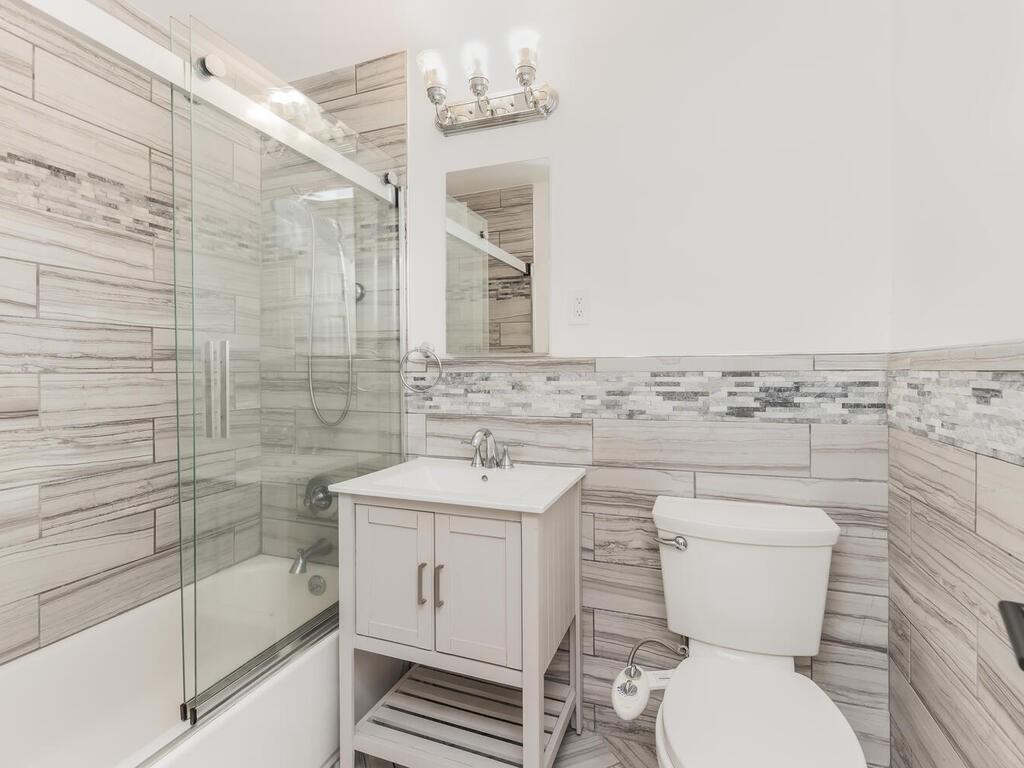 642 Locust Street 2d Property Photo 9