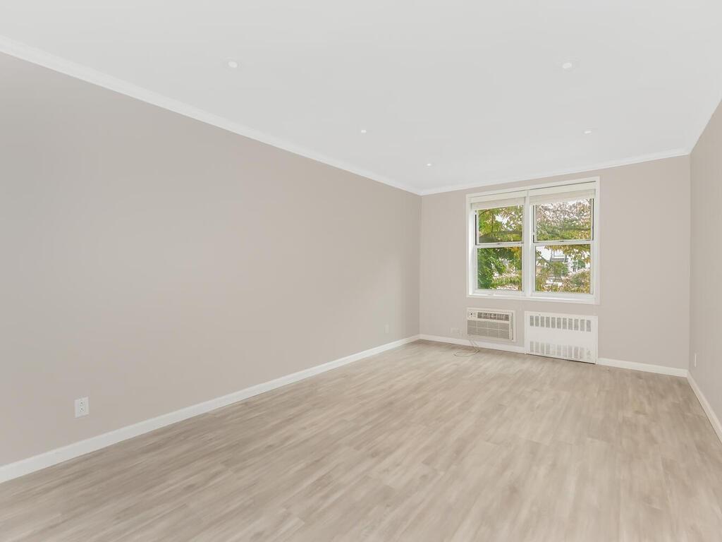 642 Locust Street 2d Property Photo 11