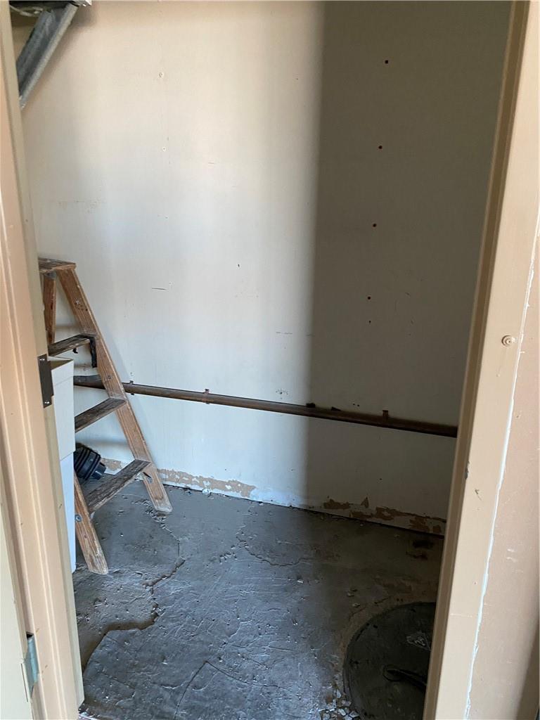 123 E Route 59 Property Photo 15