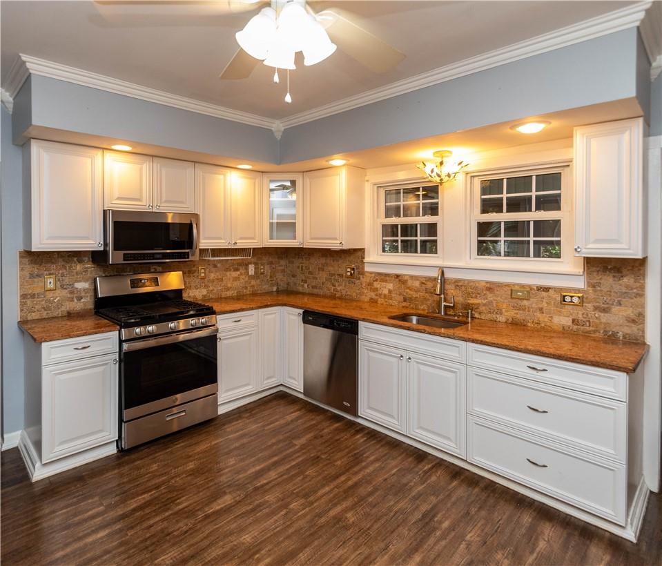 12 Woodside Place Property Photo 3