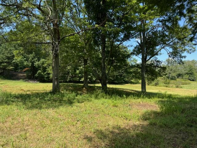 8 Twin Oaks Drive Property Photo 9
