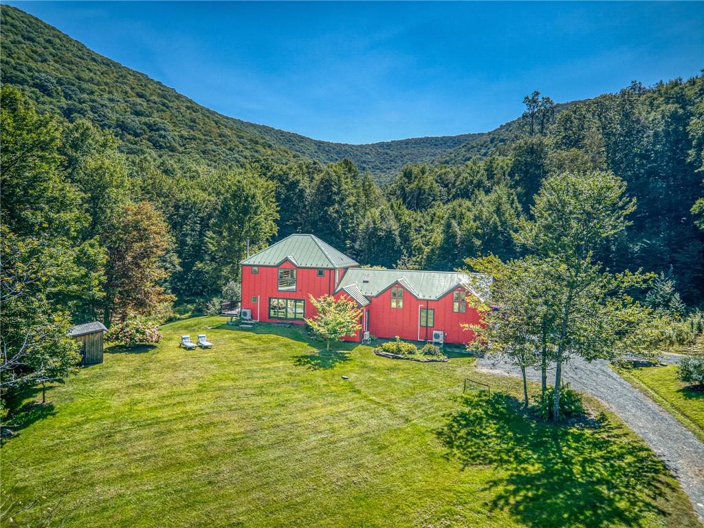 544 Herdman Road Property Photo 4