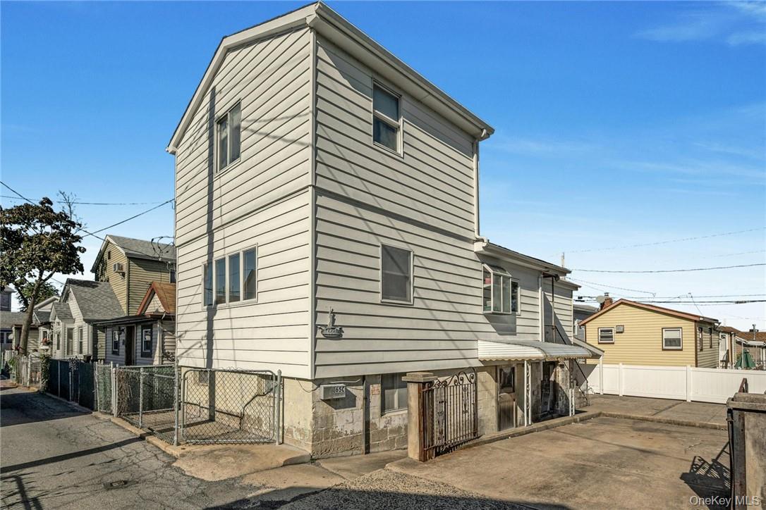 65C Edgewater Park C Property Photo 1