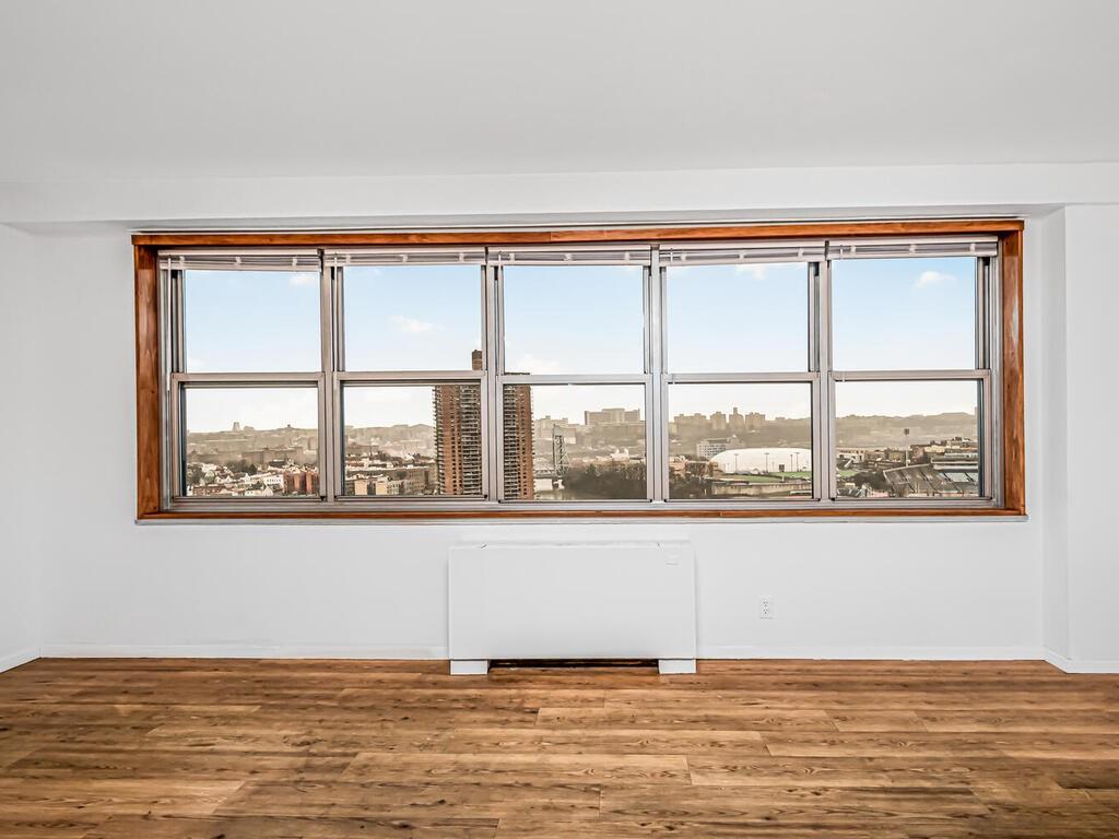 555 Kappock Street 10r Property Photo 3