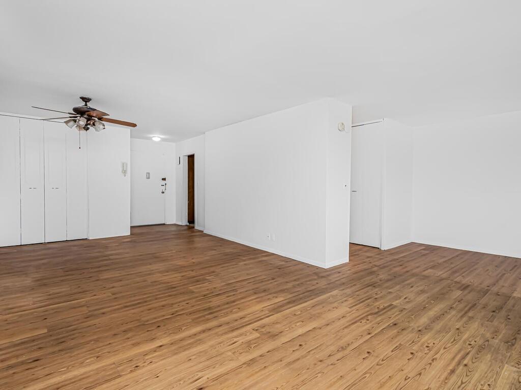 555 Kappock Street 10r Property Photo 16