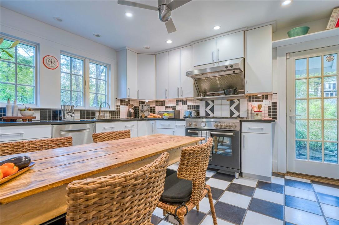 235 Knob Hill Road Property Photo 4