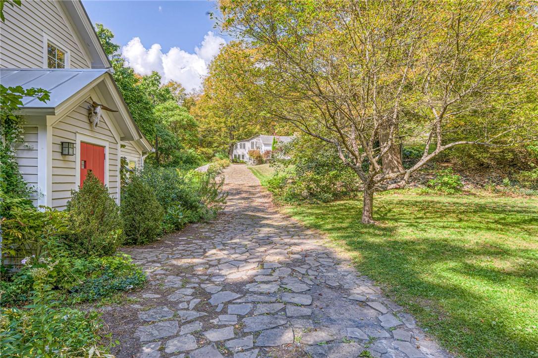 235 Knob Hill Road Property Photo 15