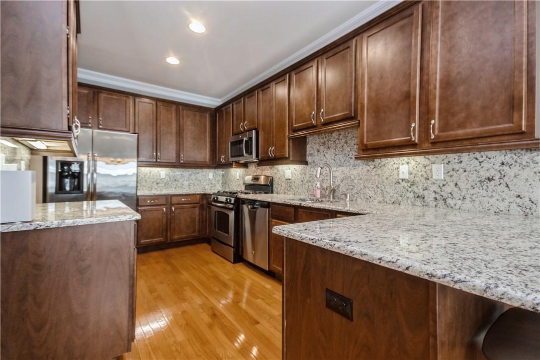 2509 Sylvan Loop Property Photo 4