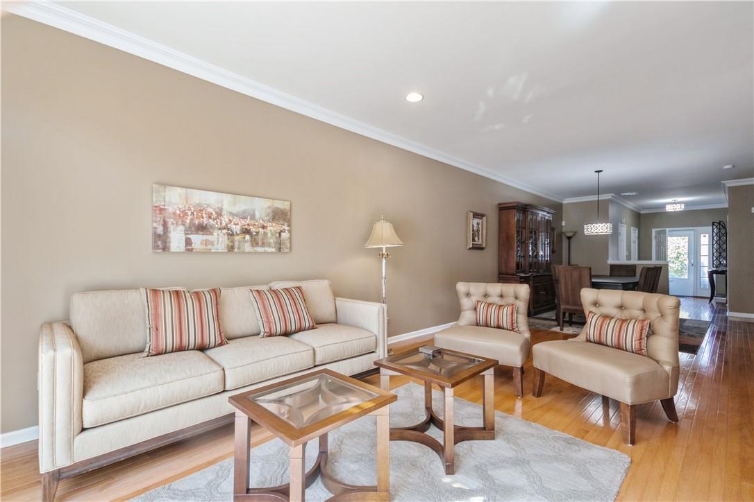 2509 Sylvan Loop Property Photo 9