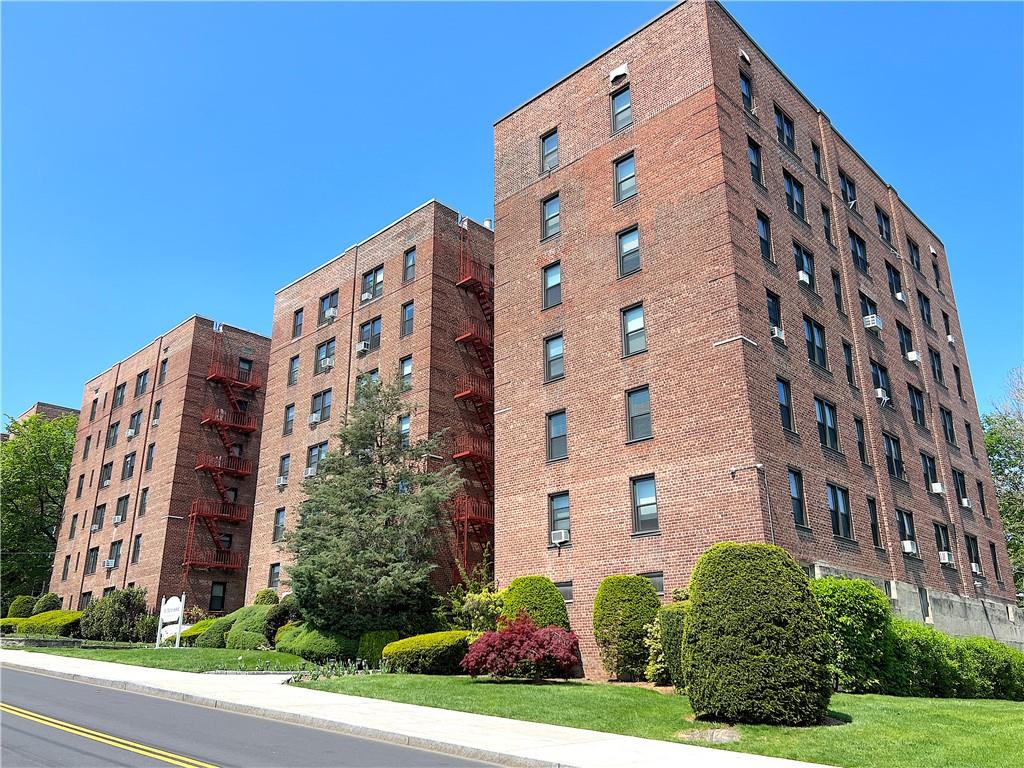 164 Church Street 6e Property Photo 1