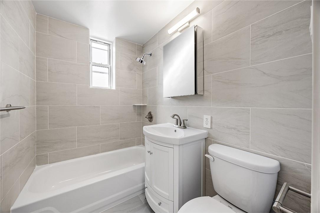 230 Pelham Road 5e Property Photo 8