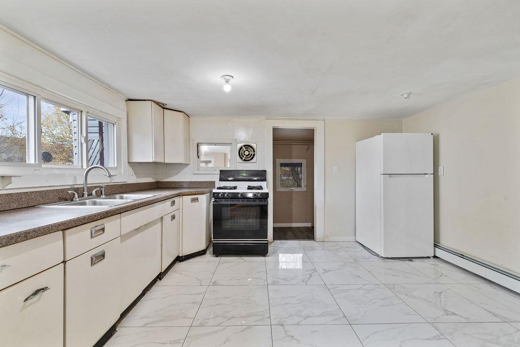 11 Waldron Avenue Property Photo 12