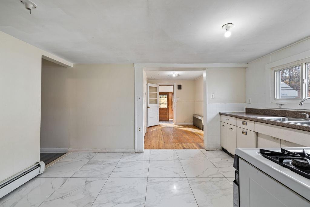11 Waldron Avenue Property Photo 15