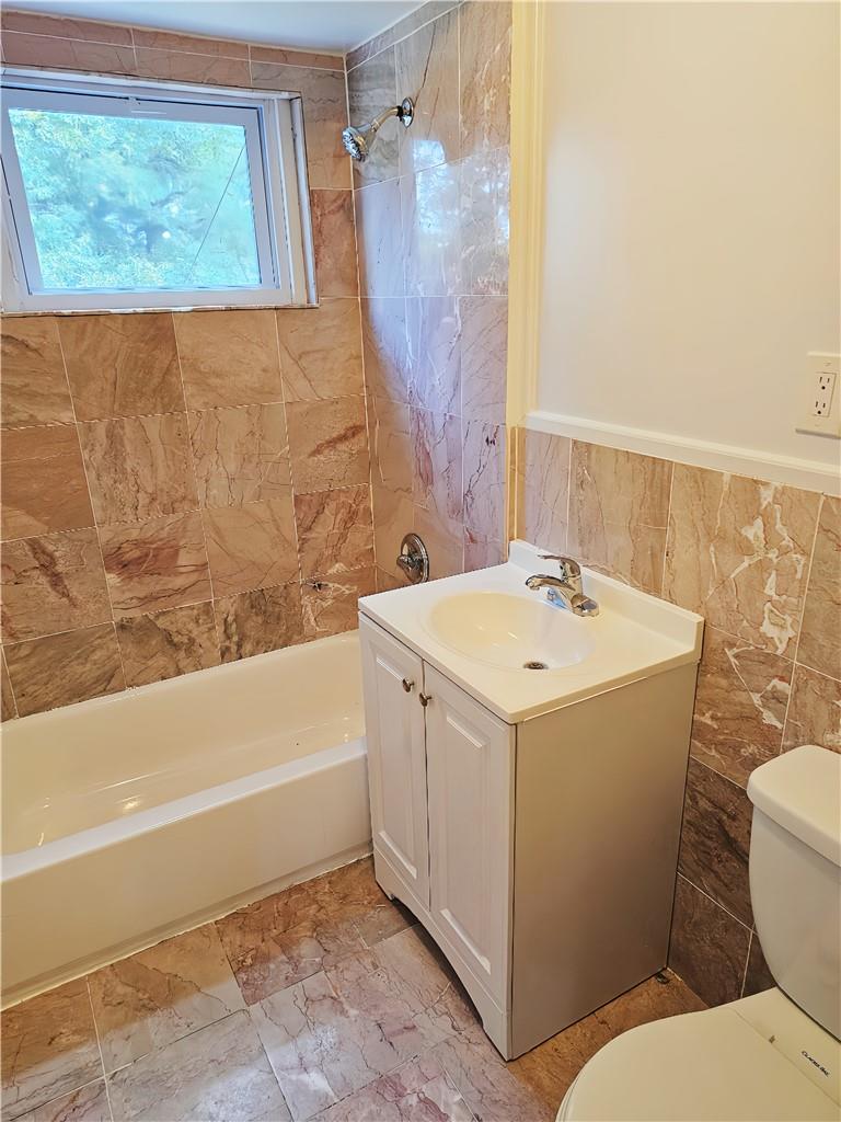 246 Soundview Avenue Property Photo 11