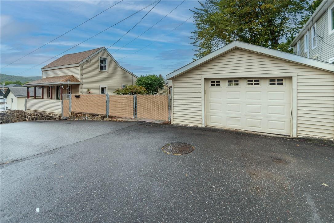 17 Tobins Lane Property Photo 9