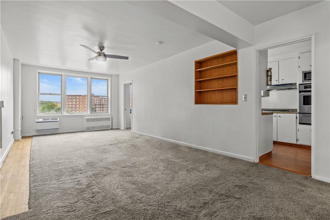 601 Kappock Street 5s Property Photo 2