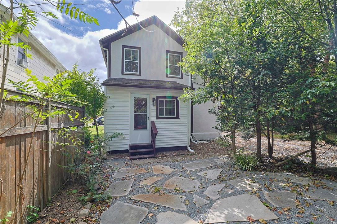 320 Hudson Street Property Photo 16