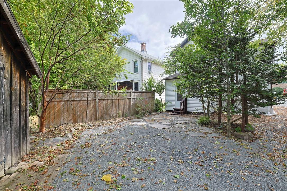 320 Hudson Street Property Photo 17