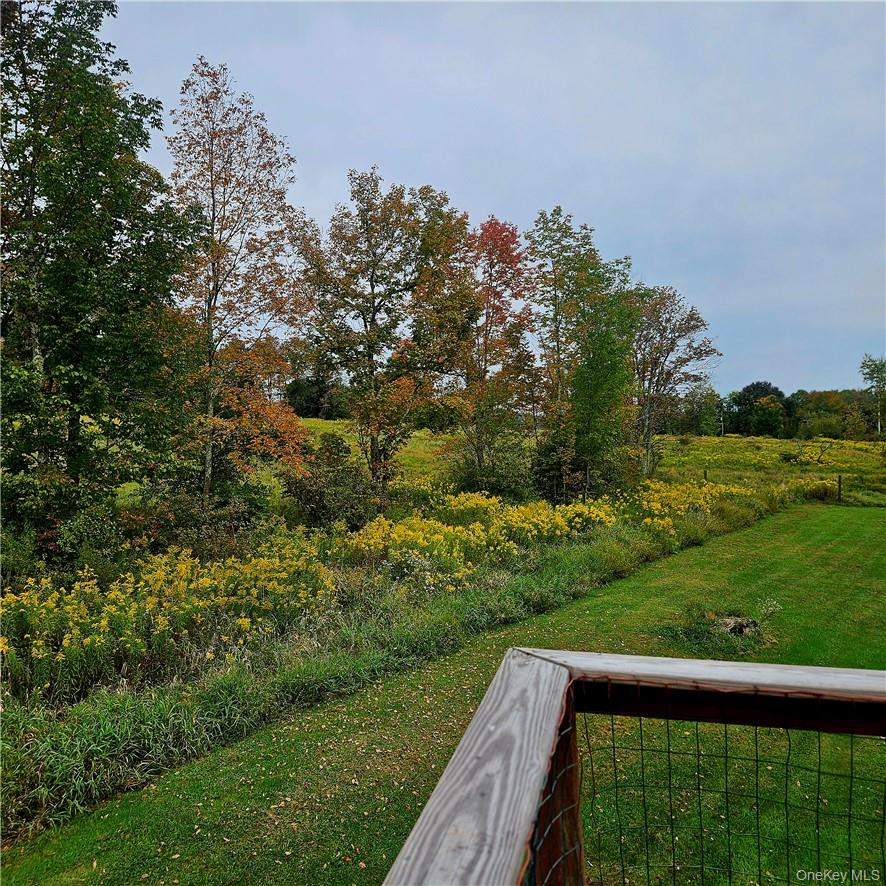 301 & 305 Hust Property Photo 3