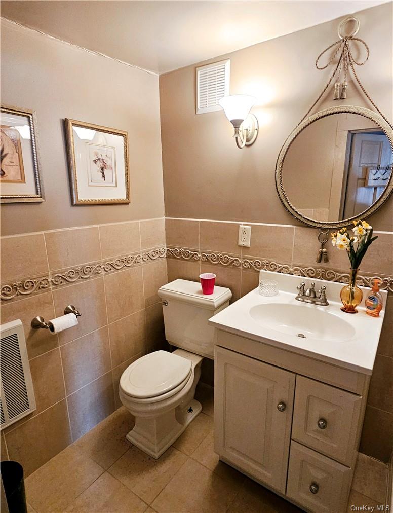 301 & 305 Hust Property Photo 16