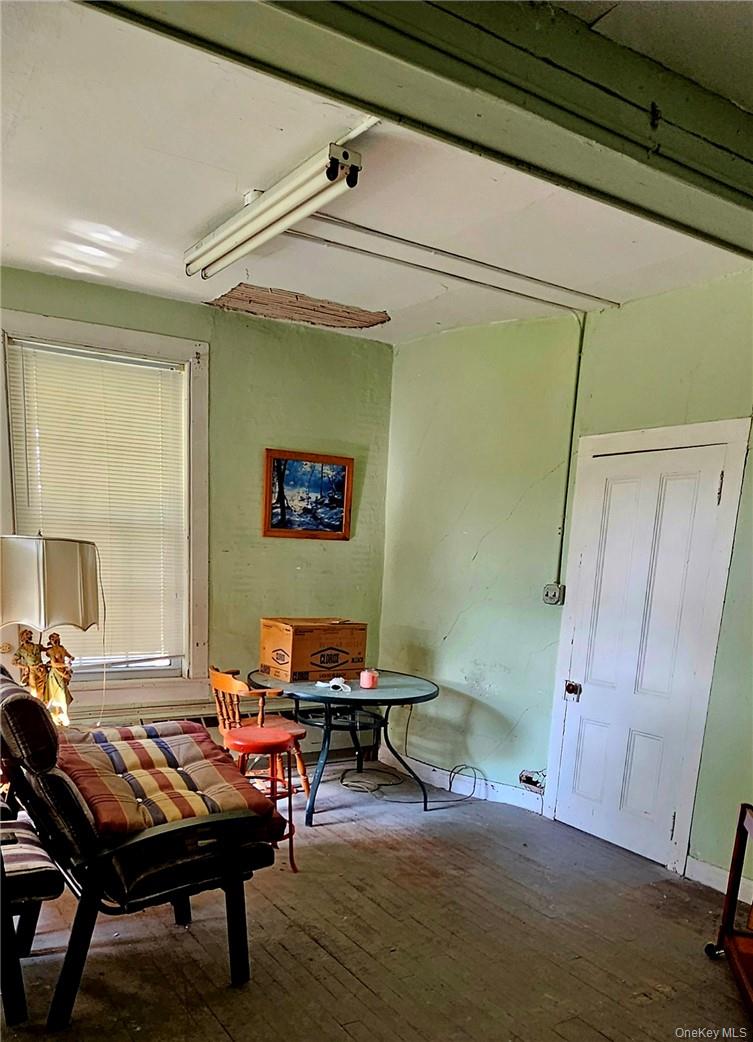 301 & 305 Hust Property Photo 17