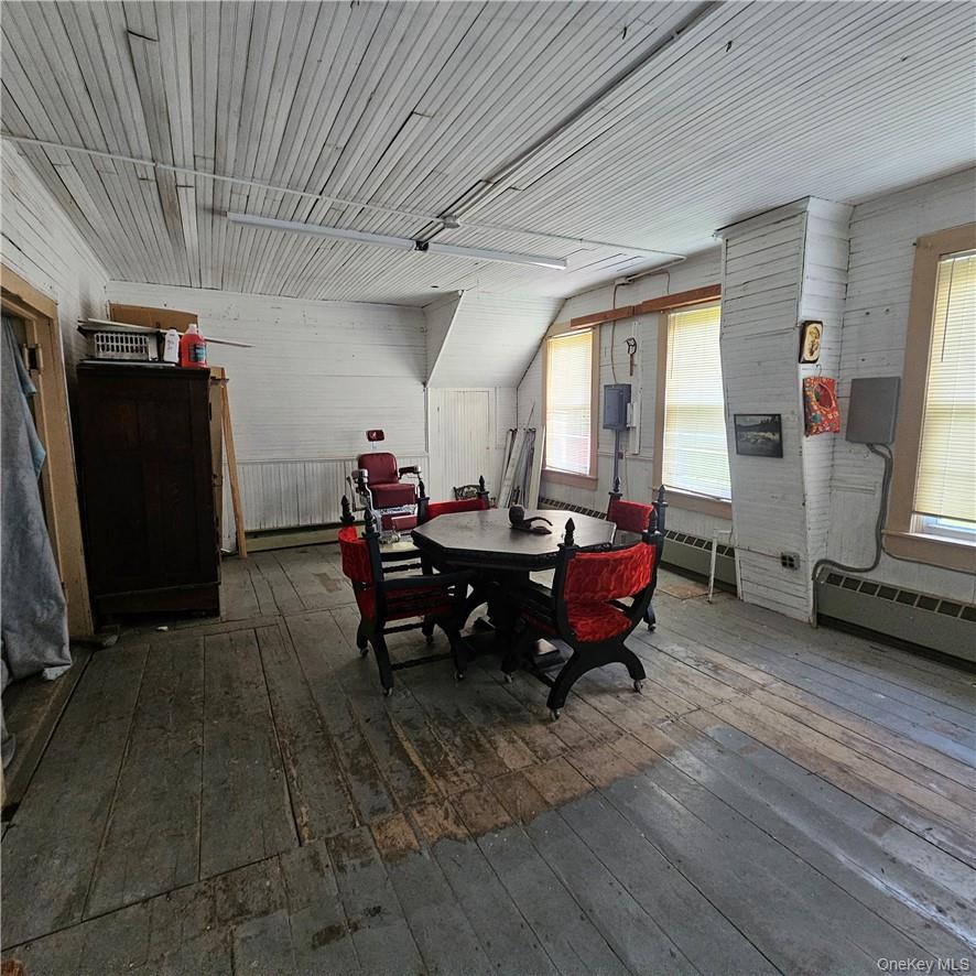 301 & 305 Hust Property Photo 18