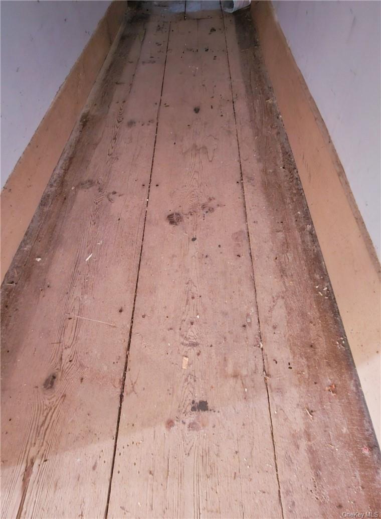301 & 305 Hust Property Photo 19