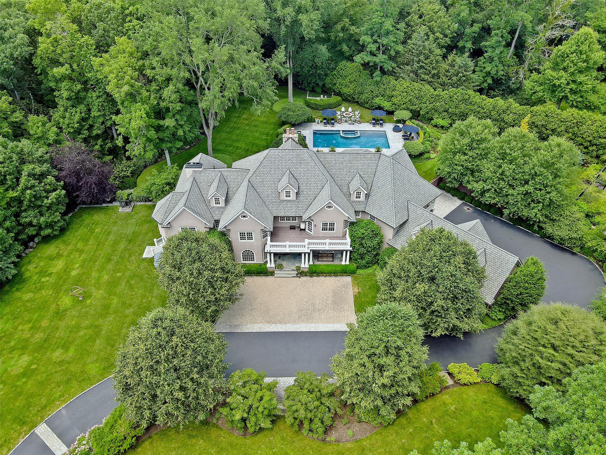 218 Croton Avenue Property Photo