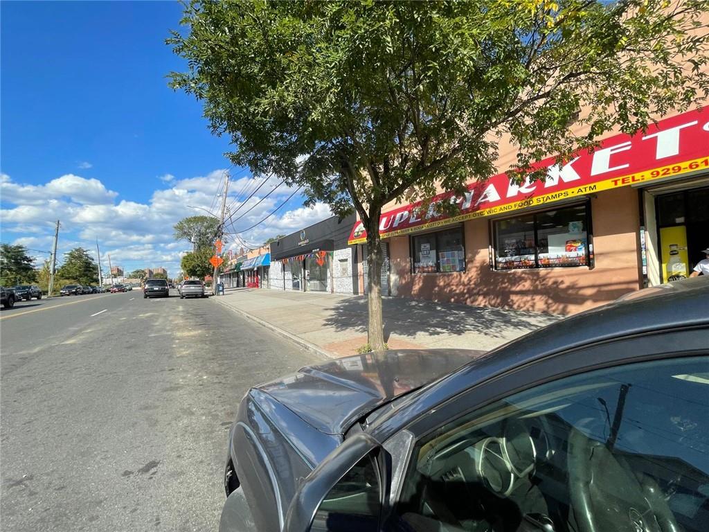 210-214-218-220-226 White Plains Road Property Photo 4