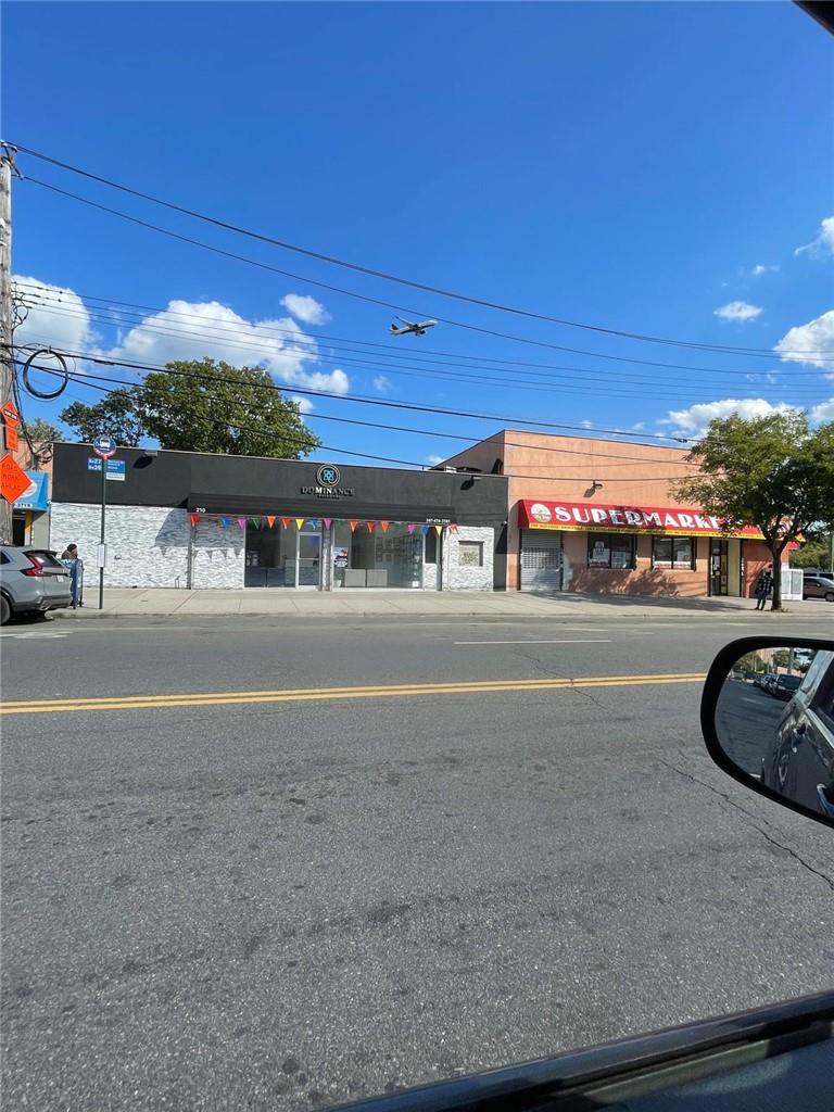210-214-218-220-226 White Plains Road Property Photo 14