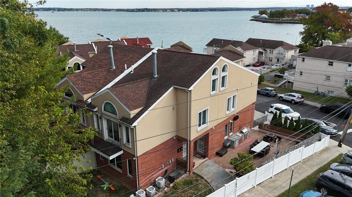 Call Listing Agent Real Estate Listings Main Image